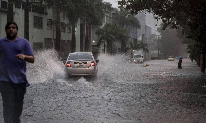 Brasil tem ALERTA de temporal para TODAS as regiões; confira a previsão