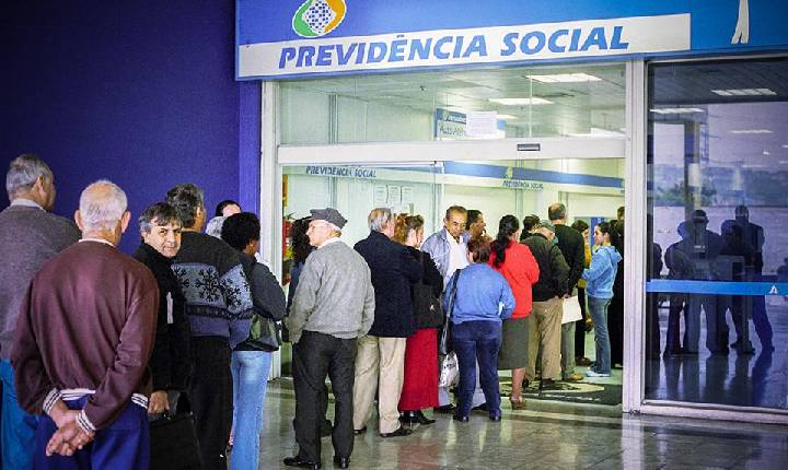 Cerca de 85 mil segurados do Instituto Nacional do Seguro Social (INSS) podem ter os benefícios suspensos.