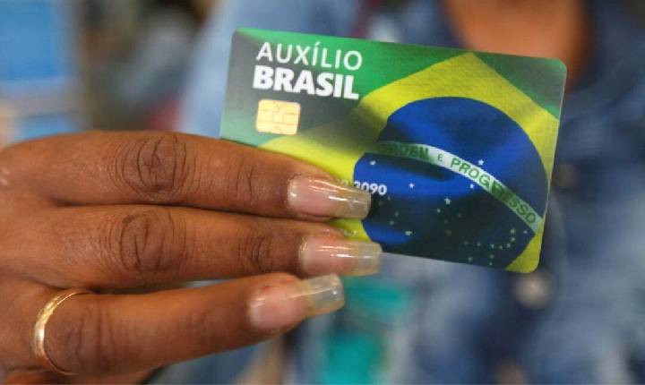 Consignado do Auxílio Brasil: conheça os riscos de contratar o empréstimo
