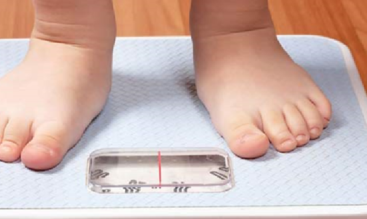 Estudo mostra que 7% das crianças brasileiras menores de cinco anos estão com excesso de peso e 3% estão obesas.