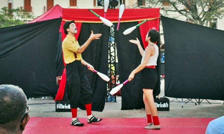 Festival de circo terá seis dias de oficinas, espetáculos e cinema ao ar livre em Poços de Caldas/MG.