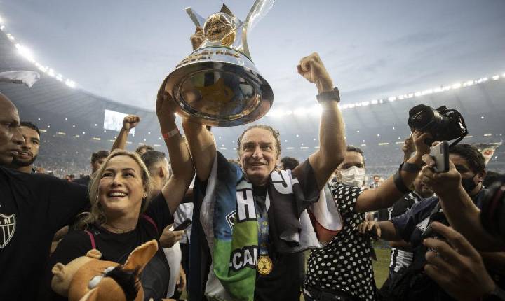 Galo sofre primeira baixa para 2022.