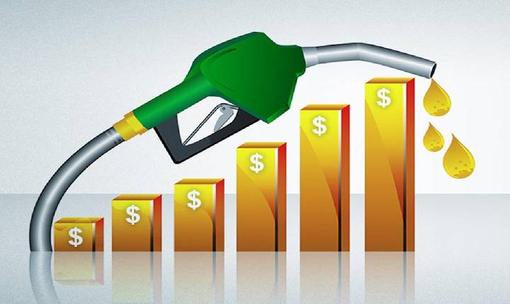 Gasolina sobe pela 5ª semana seguida e fica acima de R$ 5, diz ANP