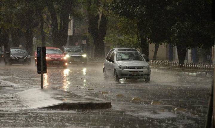 Mais de 100 cidades de MG sob risco de temporais intensos!