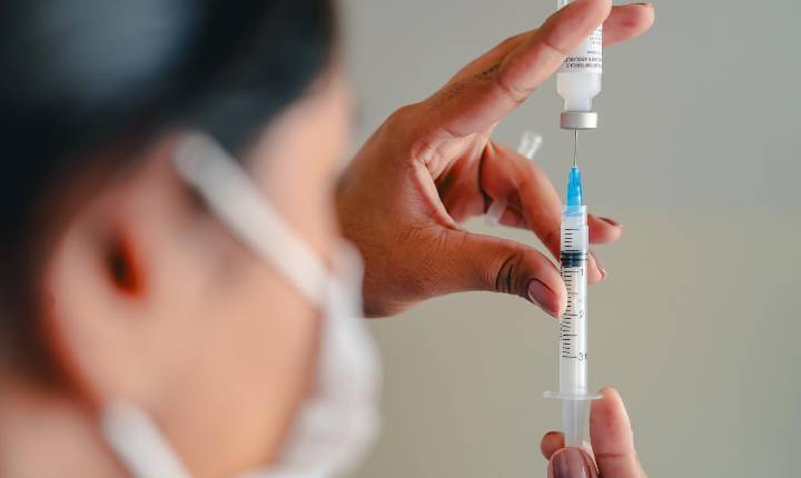 Mais de 60 mil doses de vacina contra vírus respiratório chegam a Minas Gerais