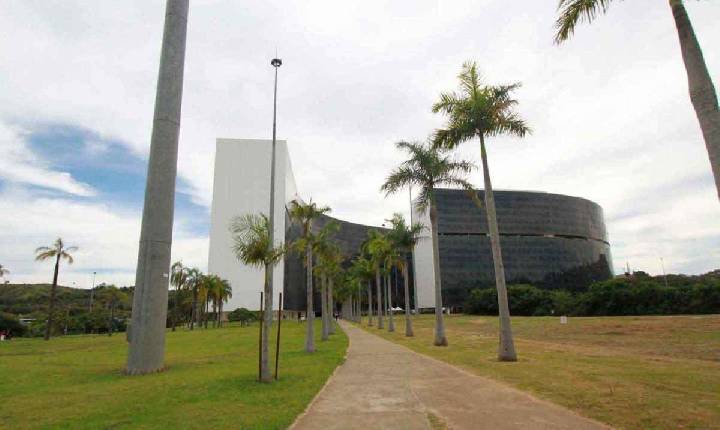 MG divulga calendário oficial de feriados e pontos facultativos para 2026