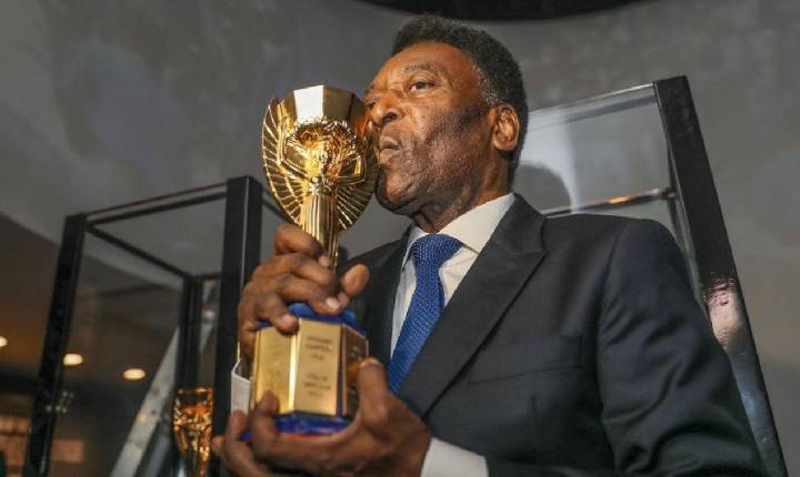 Morre Pelé, o maior jogador da história do futebol, aos 82 anos