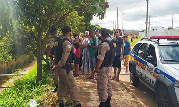 Mulher suspeita de jogar bebê em córrego em Três Pontas/MG é presa em ônibus que seguia para São Paulo/SP.