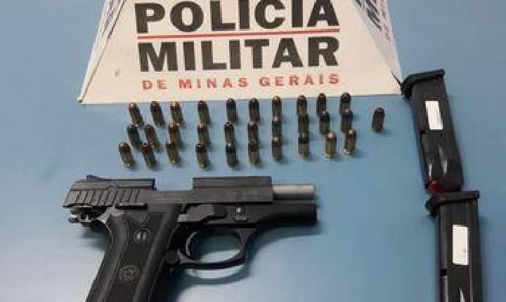 PM apreende arma de fogo em Campos Gerais.