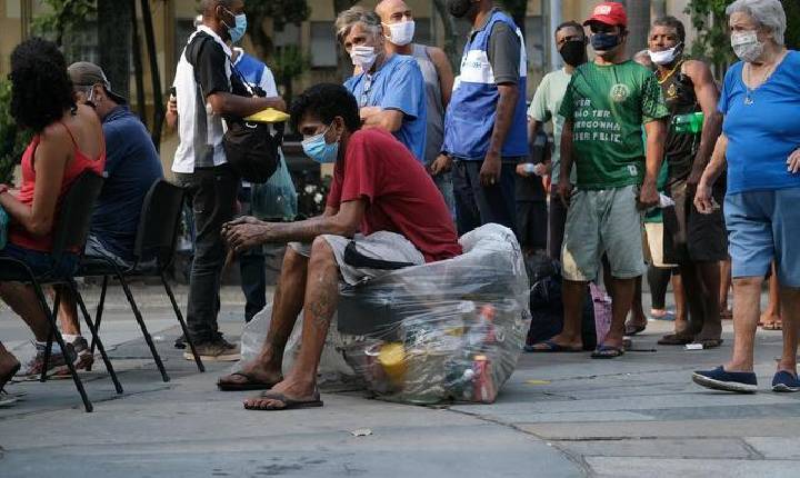 Pobreza bate recorde e atinge quase 20 milhões de brasileiros.