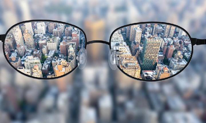 Progressão de miopia.