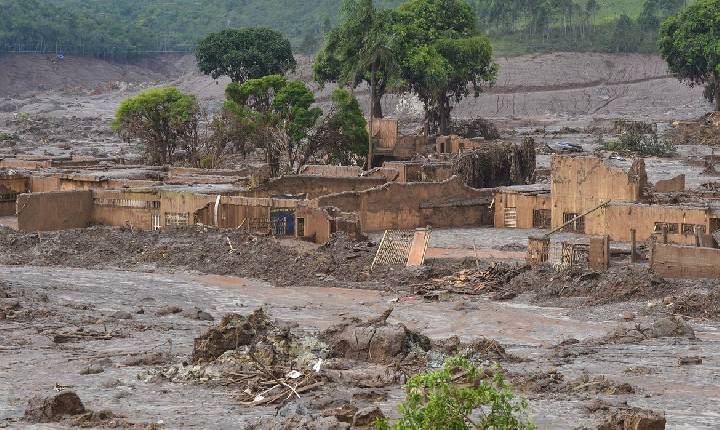 Quase 6 anos depois, cidades atingidas pela Tragédia de Mariana ainda buscam indenização.