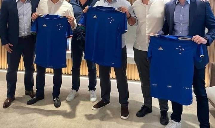 Ronaldo compra o Cruzeiro.