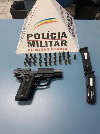 PM apreende arma de fogo em Campos Gerais.