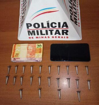 Polícia Militar prendeu homem por envolvimento com o Tráfico de Drogas.