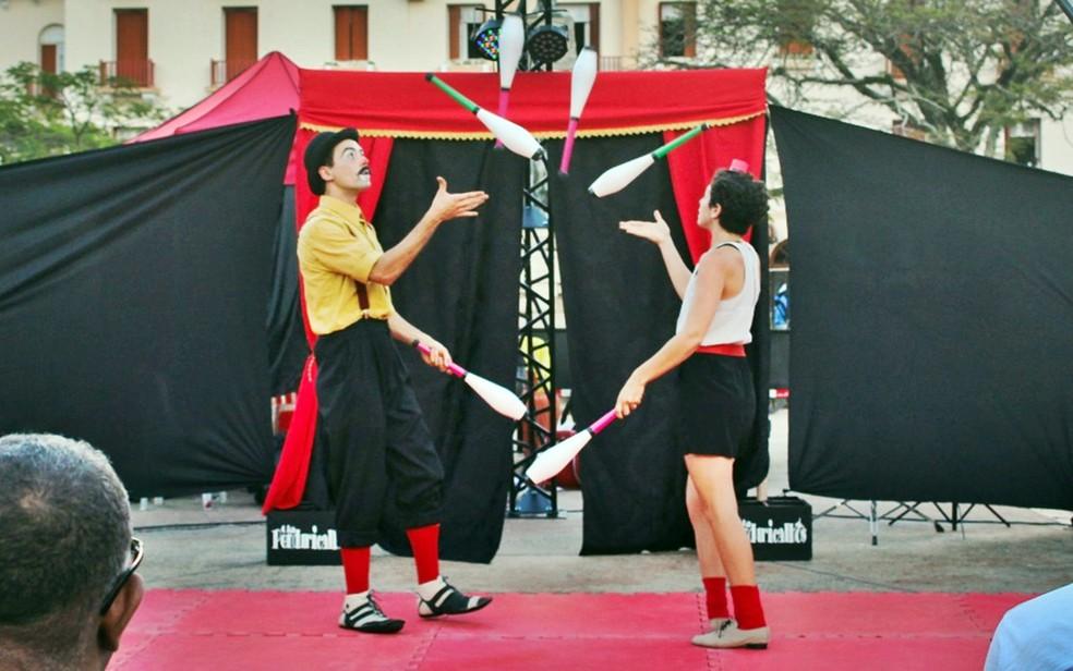 Festival de circo terá seis dias de oficinas, espetáculos e cinema ao ar livre em Poços de Caldas/MG.