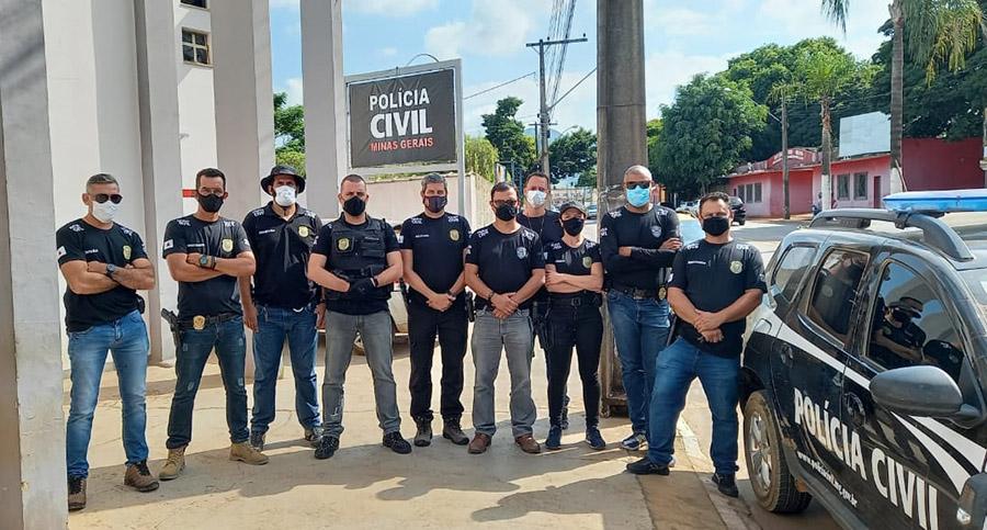 Polícia Civil cumpre mandados e prende suspeito de latrocínio.