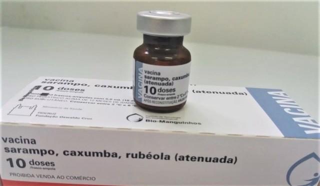 A Secretaria de saúde convoca a população para vacinação contra o Sarampo.