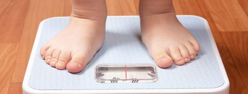 Estudo mostra que 7% das crianças brasileiras menores de cinco anos estão com excesso de peso e 3% estão obesas.