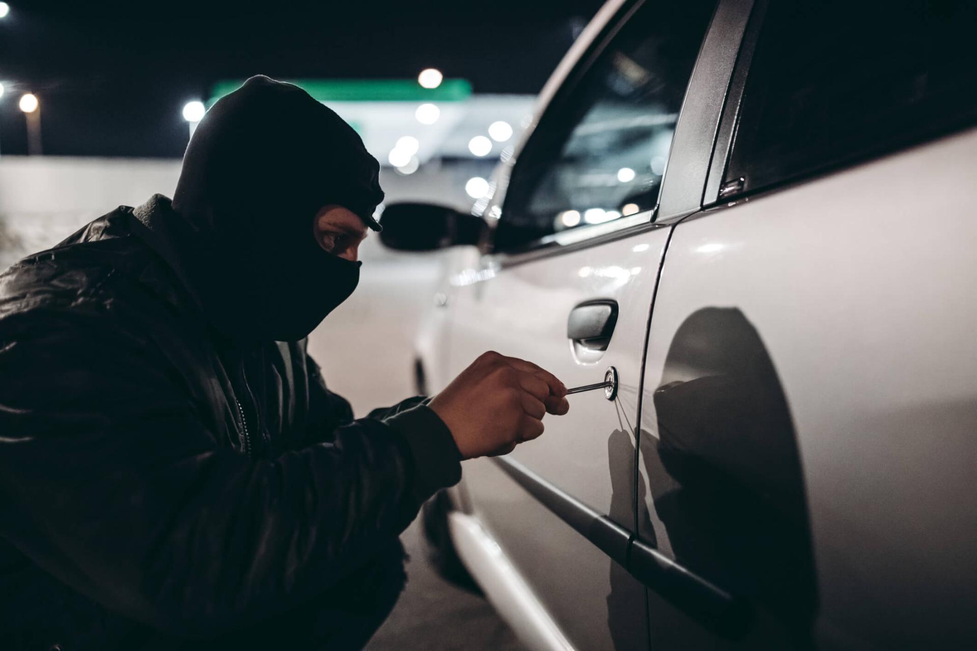 Carro da prefeitura de Campos Gerais é furtado durante a madrugada