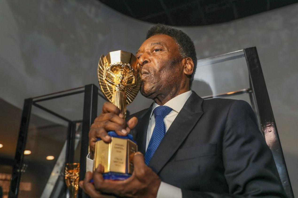 Morre Pelé, o maior jogador da história do futebol, aos 82 anos