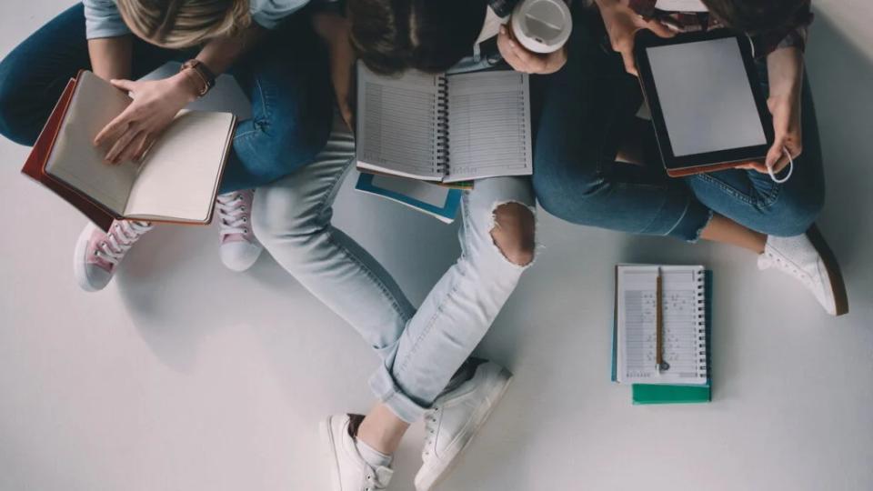 Pé-de-Meia transforma o futuro de jovens no ensino médio!